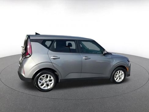 Used 2025 Kia Soul LX w/ LX Technology Package image 12