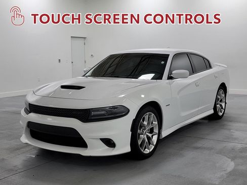 Used 2019 Dodge Charger R/T w/ Plus Group RWD image 4