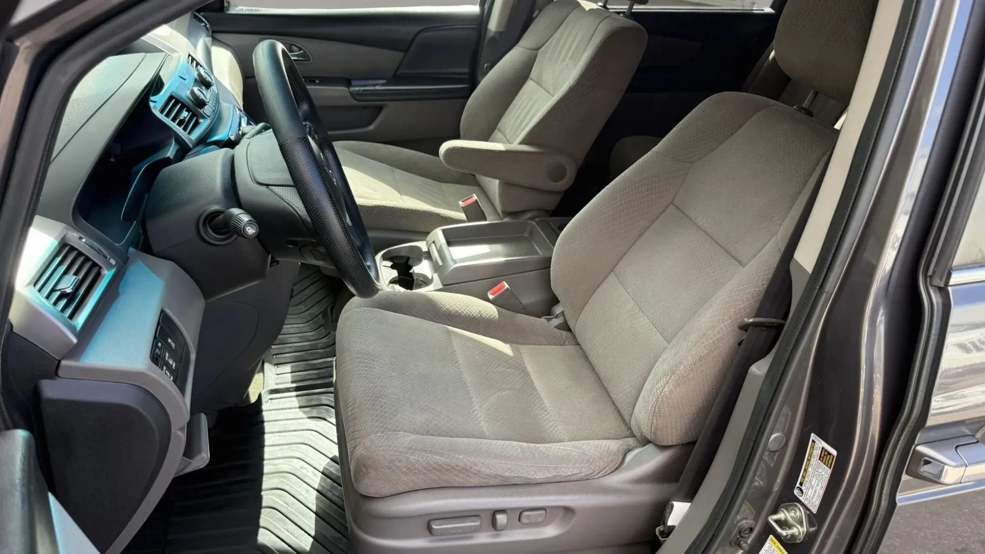 Used 2016 Honda Odyssey SE image 13