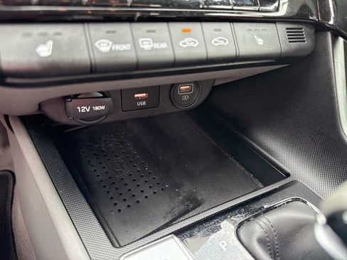 Used 2023 Hyundai Elantra SEL w/ Convenience Package image 6