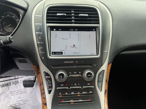 Used 2016 Lincoln MKX Select w/ Select Plus Package AWD/4WD image 14