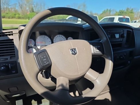 Used 2008 Dodge Ram 1500 Truck ST image 9