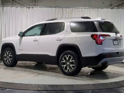 Used 2023 GMC Acadia SLE w/ Driver Convenience Package image 6