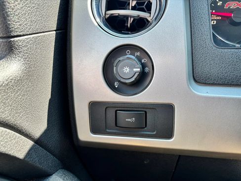 Used 2014 Ford F150 FX4 w/ Equipment Group 402A Luxury AWD/4WD image 27
