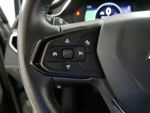 Used 2023 Chevrolet Bolt EUV LT w/ Convenience Package FWD image 27