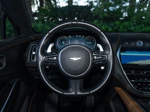 Used 2021 Aston Martin DBX AWD/4WD image 20