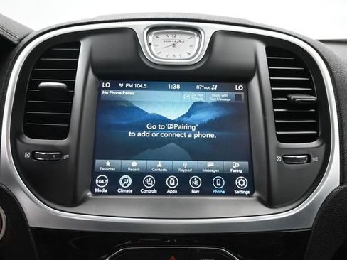 Used 2022 Chrysler 300 Touring L w/ Popular Equipment Group AWD/4WD image 19