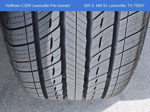 Used 2023 Jeep Grand Cherokee L Limited AWD/4WD image 13