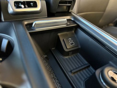 New 2025 Ford Expedition Platinum w/ Stealth Appearance Package image 52