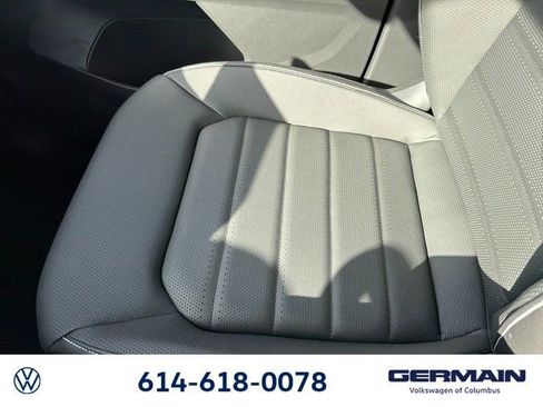 New 2026 Volkswagen Atlas Cross Sport SEL AWD/4WD image 33
