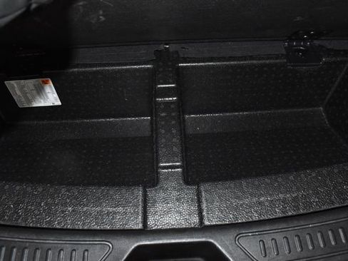 Used 2023 GMC Acadia SLT image 37