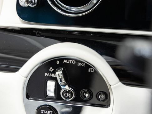 Used 2025 Rolls-Royce Ghost image 34