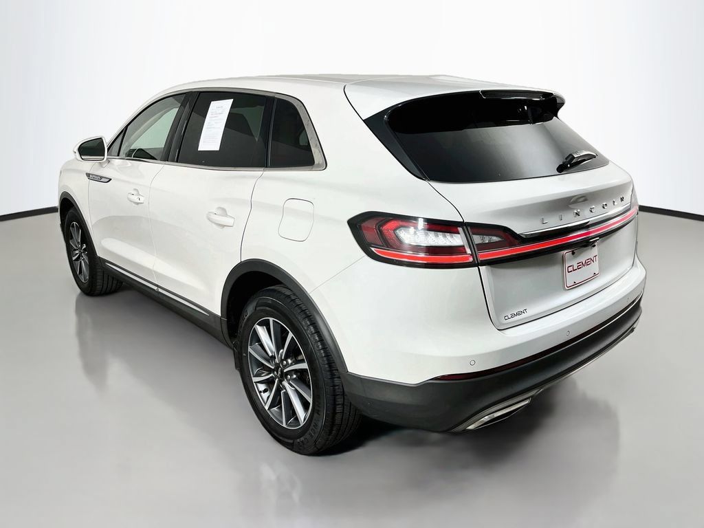 Used 2022 Lincoln Nautilus FWD image 9