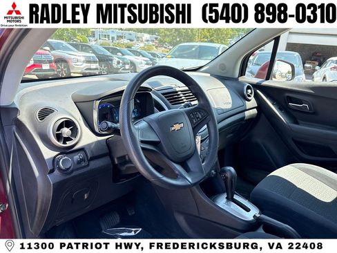 Used 2016 Chevrolet Trax LS FWD image 4