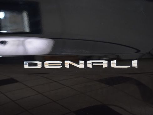 Used 2024 GMC Sierra 1500 Denali AWD/4WD image 17