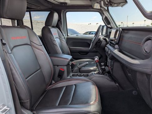 Used 2024 Jeep Wrangler Unlimited Rubicon AWD/4WD image 21