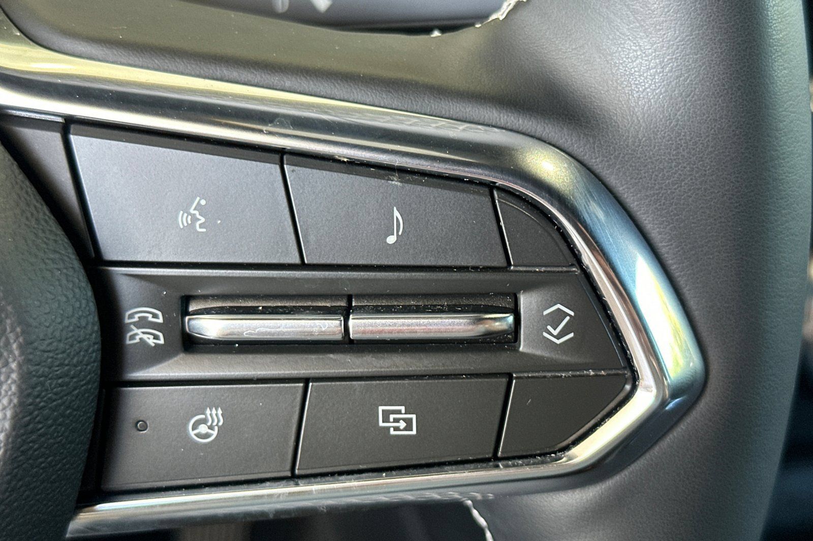 Used 2024 Chevrolet Blazer EV LT AWD/4WD image 37