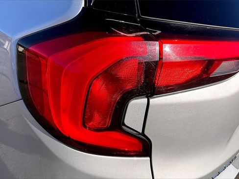 Used 2018 GMC Terrain Denali w/ Advanced Safety Package image 30