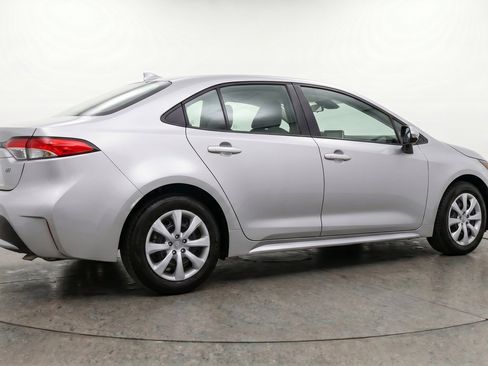 Used 2025 Toyota Corolla LE FWD image 9