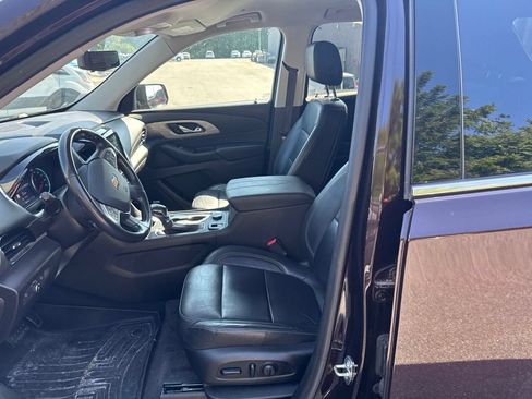 Used 2021 Chevrolet Traverse LT w/ LT Premium Package AWD/4WD image 11