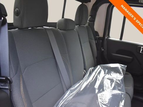 New 2025 Jeep Gladiator Sport image 16