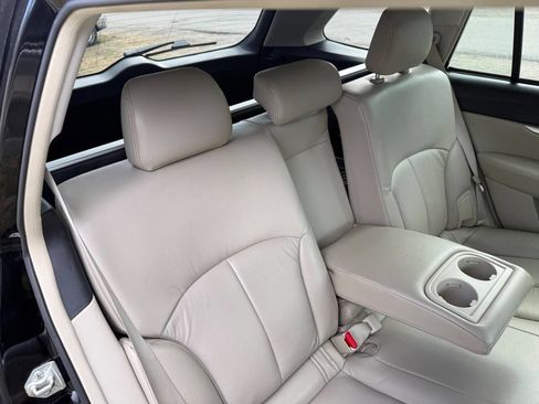 Used 2011 Subaru Outback 2.5i Premium w/ All-Weather Pkg image 11