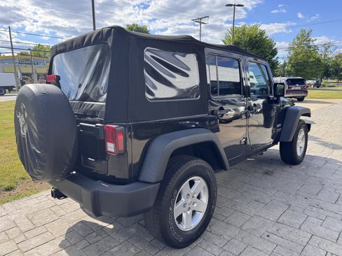 Used 2018 Jeep Wrangler Unlimited Sport S AWD/4WD image 12