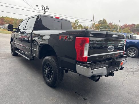 Used 2017 Ford F250 Lariat w/ Chrome Package image 9