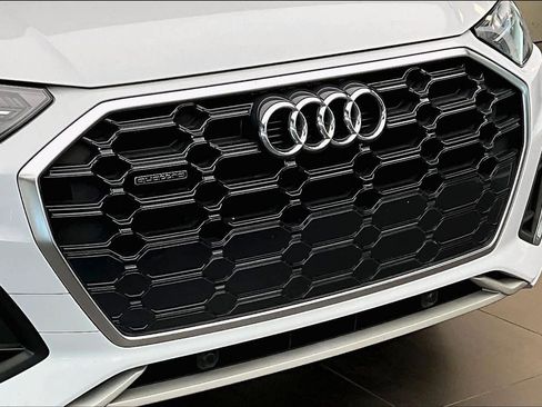 Used 2022 Audi Q5 2.0T Premium w/ Convenience Package image 32