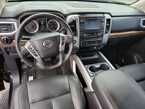 Used 2017 Nissan Titan SL w/ Texas Titan Edition image 9