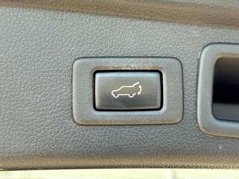 Used 2018 Subaru Forester 2.5i Limited w/ Popular Package #3B image 31