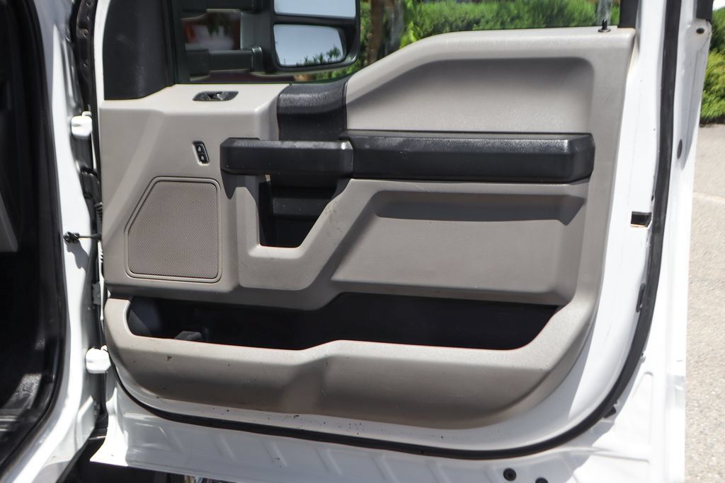 Used 2019 Ford F550 2WD Crew Cab Super Duty image 37