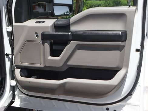 Used 2019 Ford F550 2WD Crew Cab Super Duty image 37
