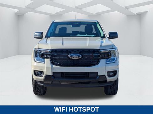 New 2025 Ford Ranger XLT w/ Black Appearance Package RWD image 9