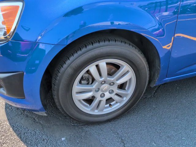 Used 2016 Chevrolet Sonic LT FWD image 7