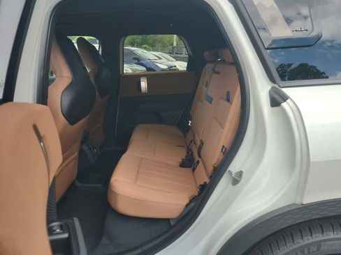 Used 2025 MINI Cooper Countryman SE w/ Comfort Package Max image 18