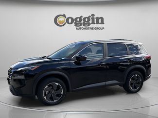 Used 2024 Nissan Rogue SV video 1