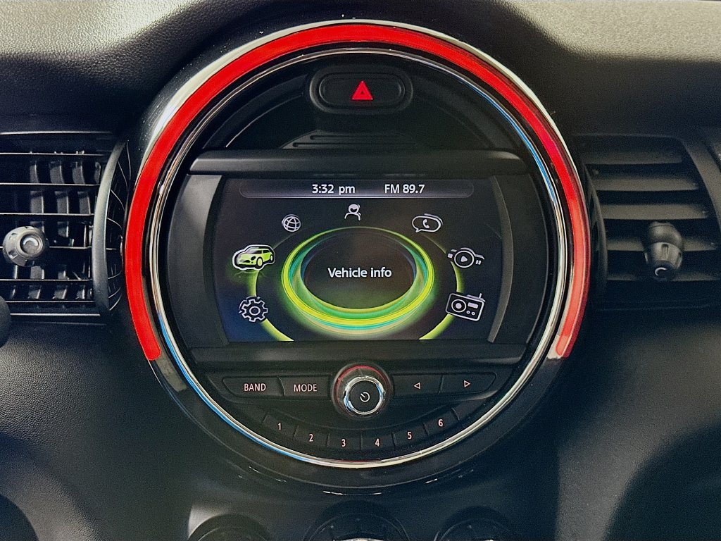 Used 2018 MINI Cooper 4-Door Hardtop FWD image 14