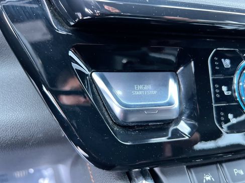 Used 2022 GMC Sierra 1500 AT4 w/ AT4 Premium Package AWD/4WD image 21