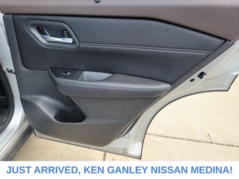 Certified 2023 Nissan Rogue SV w/ SV Premium B Package AWD/4WD image 20