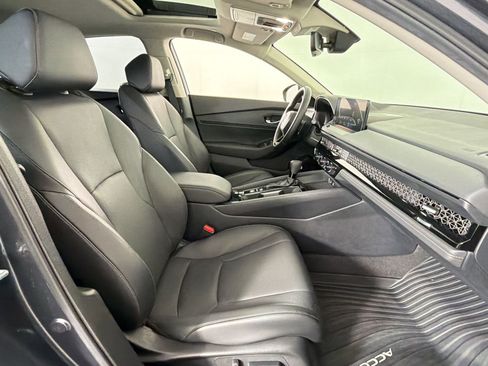 Certified 2025 Honda Accord EX-L image 30