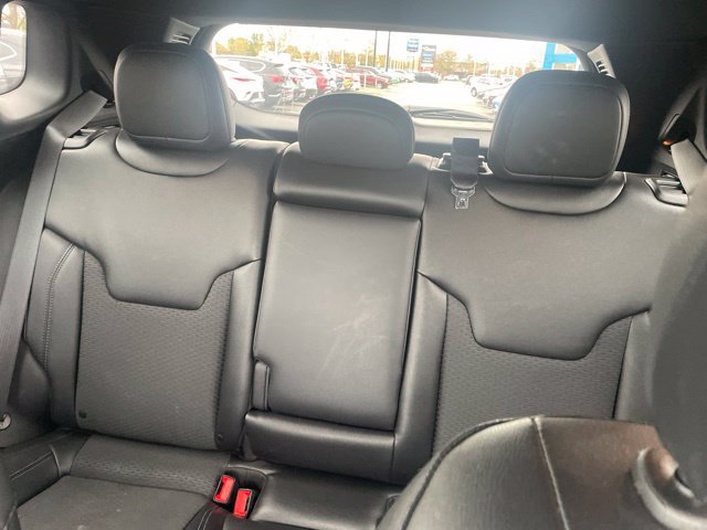 Used 2026 Jeep Compass Latitude AWD/4WD image 9