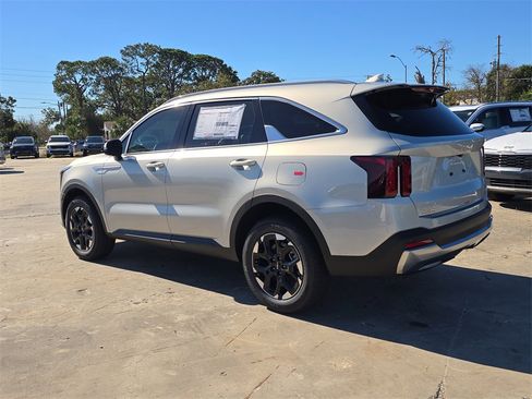 New 2026 Kia Sorento S image 5
