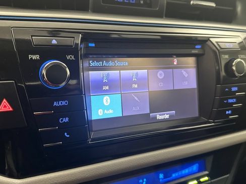 Used 2015 Toyota Corolla LE FWD image 20