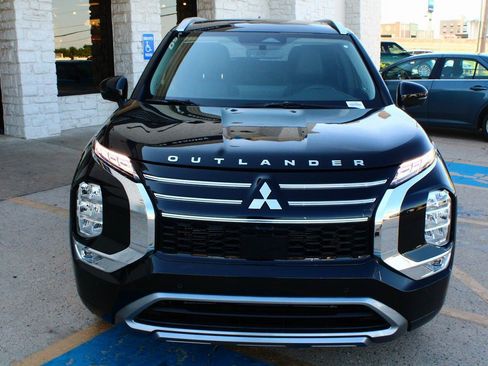 New 2025 Mitsubishi Outlander SEL image 6