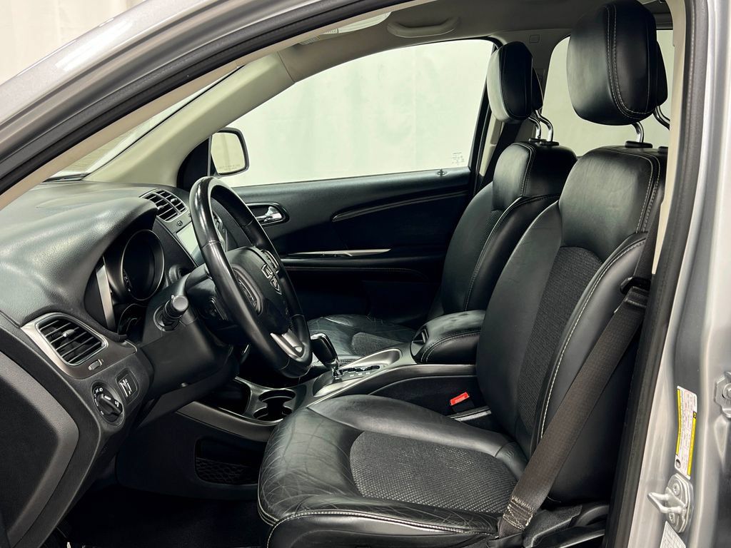 Used 2018 Dodge Journey Crossroad AWD/4WD image 11