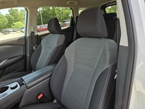 Used 2023 Nissan Rogue SV AWD/4WD image 12