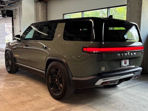 Used 2023 Rivian R1S Launch Edition AWD/4WD image 3