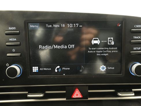 Used 2023 Hyundai Elantra SEL image 15