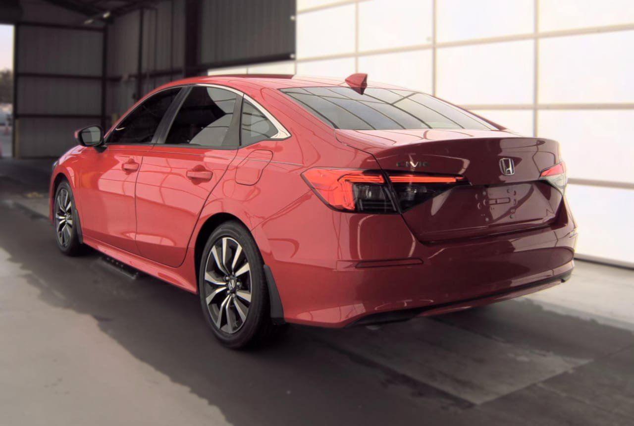 Used 2023 Honda Civic EX image 8